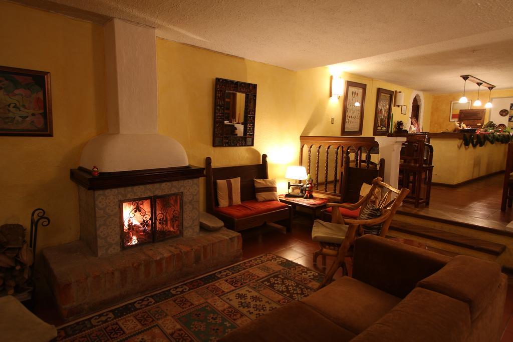 Las Palmeras Inn Otavalo Ngoại thất bức ảnh