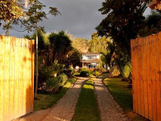 Las Palmeras Inn Otavalo Ngoại thất bức ảnh