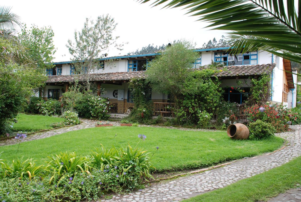 Las Palmeras Inn Otavalo Ngoại thất bức ảnh