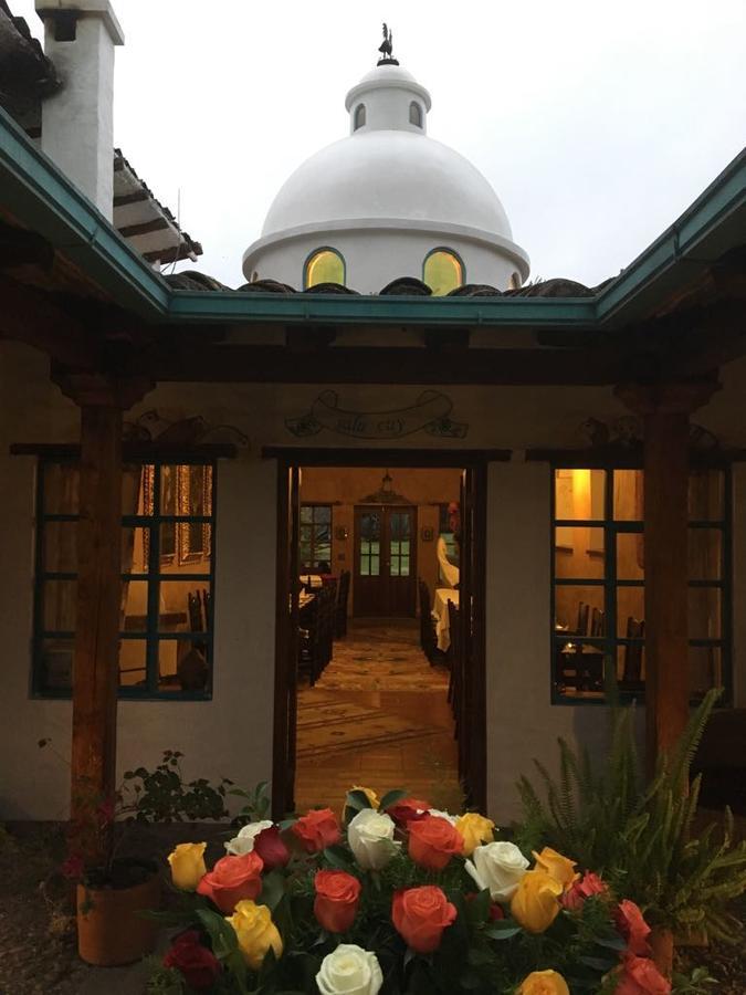 Las Palmeras Inn Otavalo Ngoại thất bức ảnh