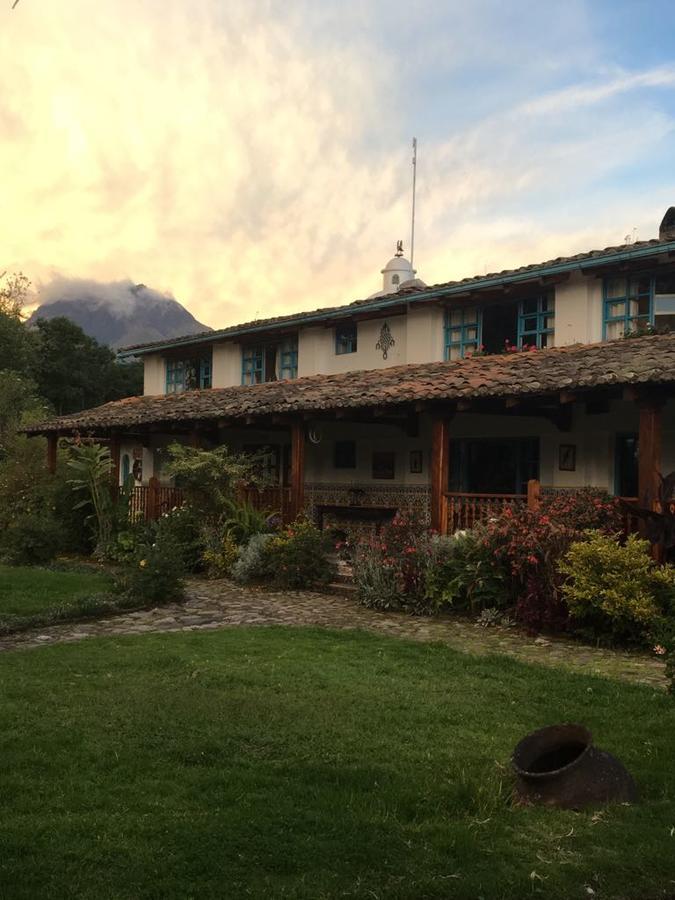 Las Palmeras Inn Otavalo Ngoại thất bức ảnh