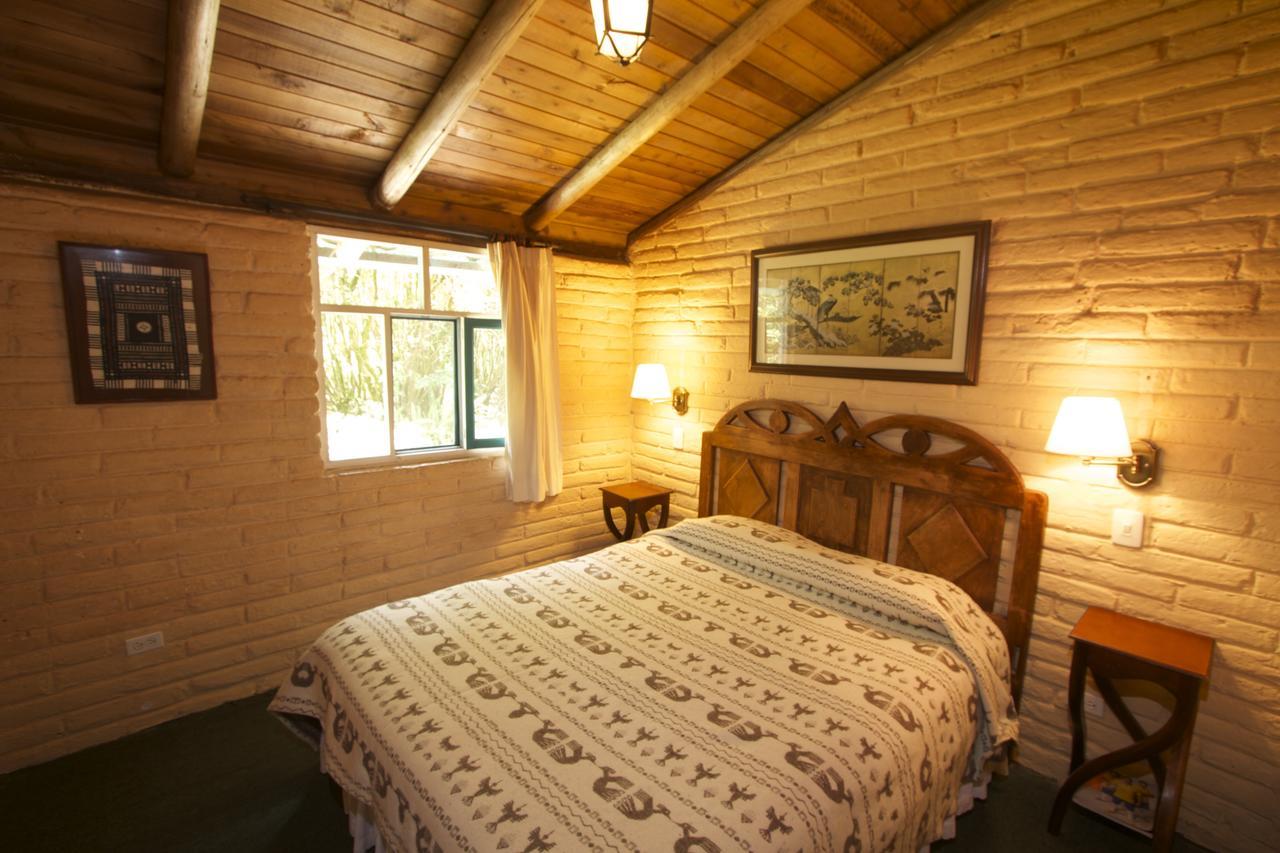 Las Palmeras Inn Otavalo Phòng bức ảnh
